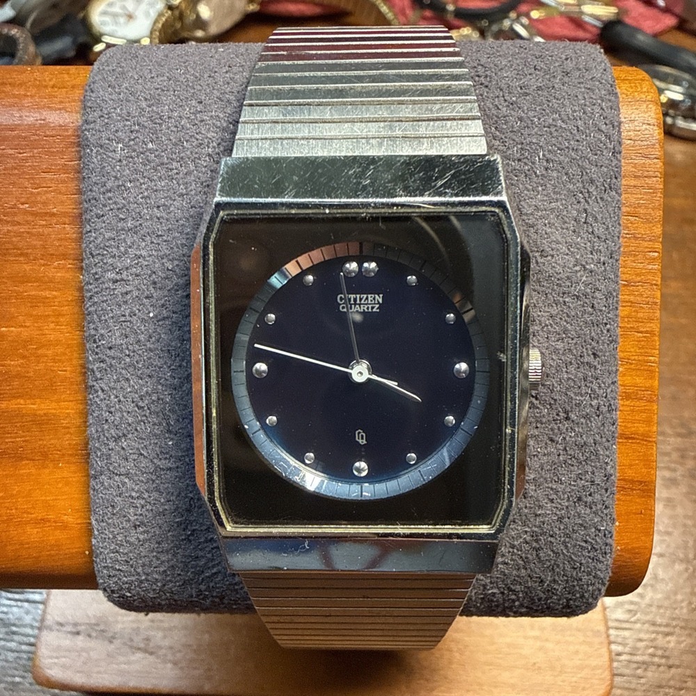 Vintage Citizen Quartz 2030-069293 Silver Tone Excellent Condition New Battery